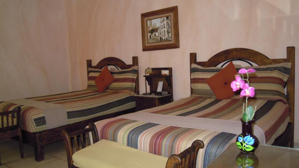 La Casa Del Laurel Hotel Taxco de Alarcon Ruang foto