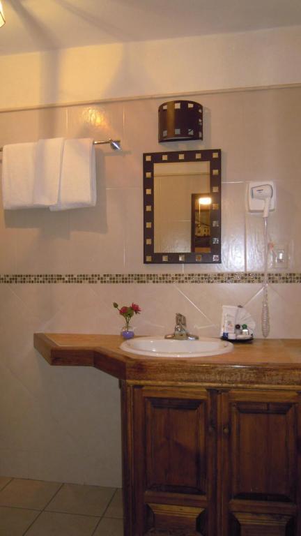 La Casa Del Laurel Hotel Taxco de Alarcon Ruang foto