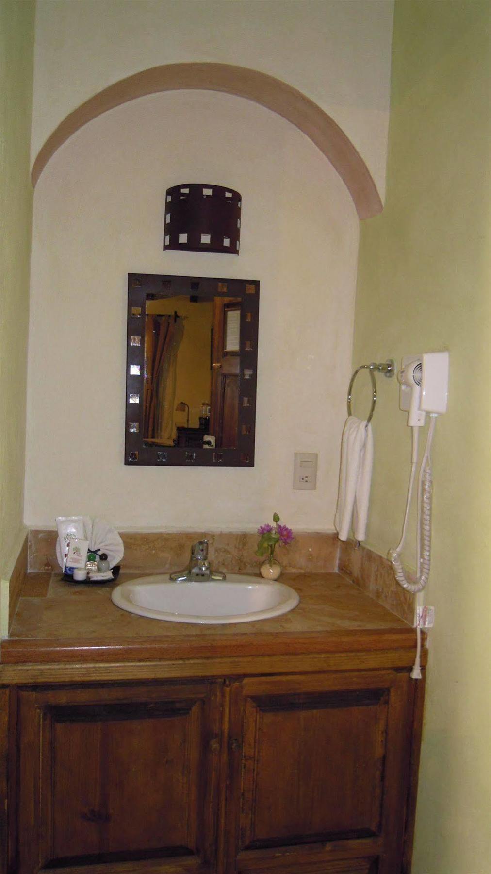 La Casa Del Laurel Hotel Taxco de Alarcon Bagian luar foto