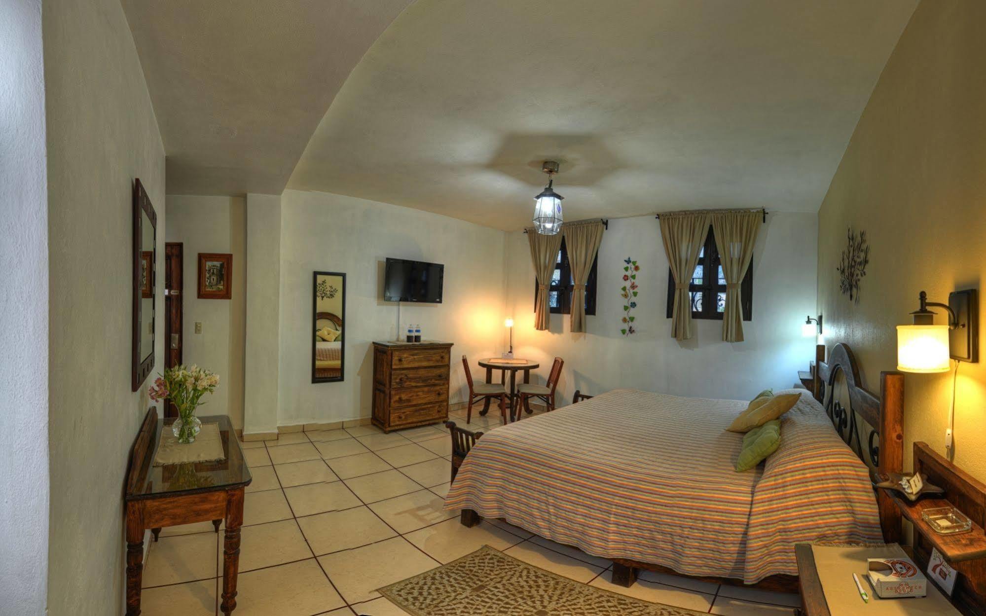 La Casa Del Laurel Hotel Taxco de Alarcon Bagian luar foto
