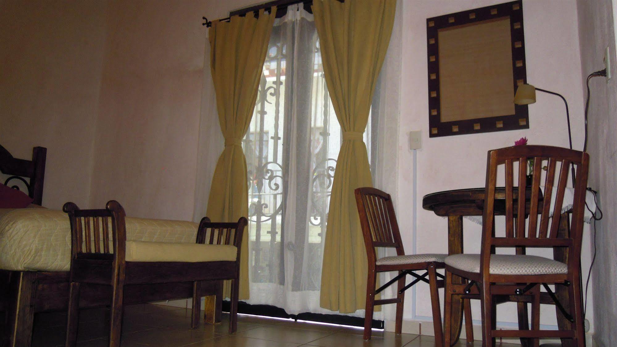 La Casa Del Laurel Hotel Taxco de Alarcon Bagian luar foto