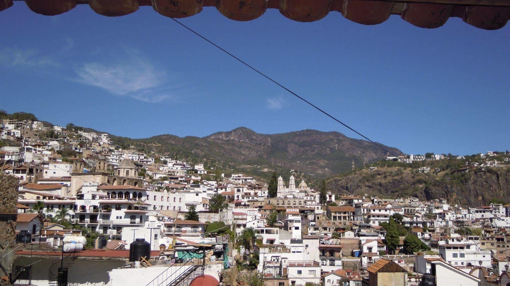 La Casa Del Laurel Hotel Taxco de Alarcon Bagian luar foto