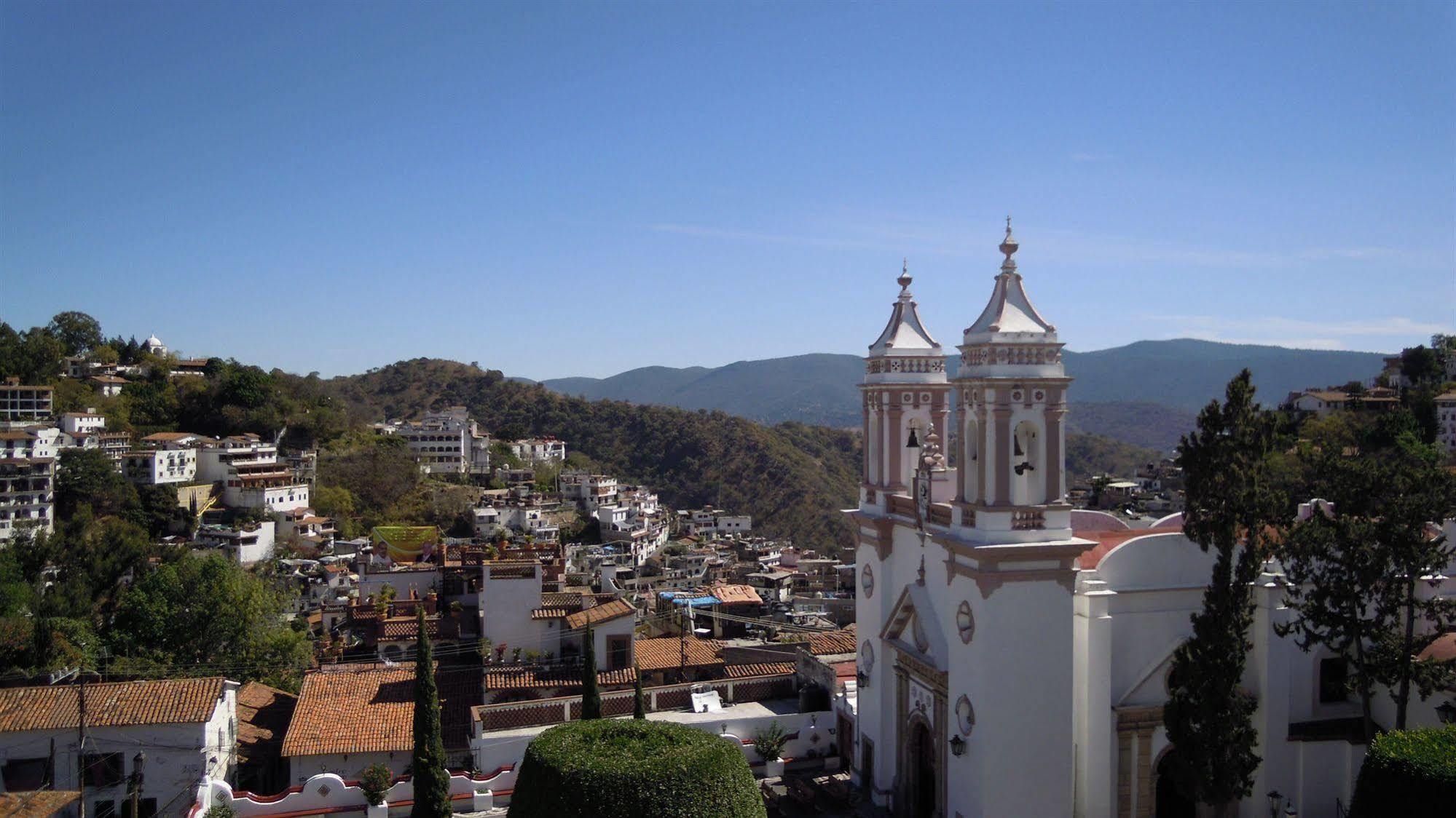 La Casa Del Laurel Hotel Taxco de Alarcon Bagian luar foto