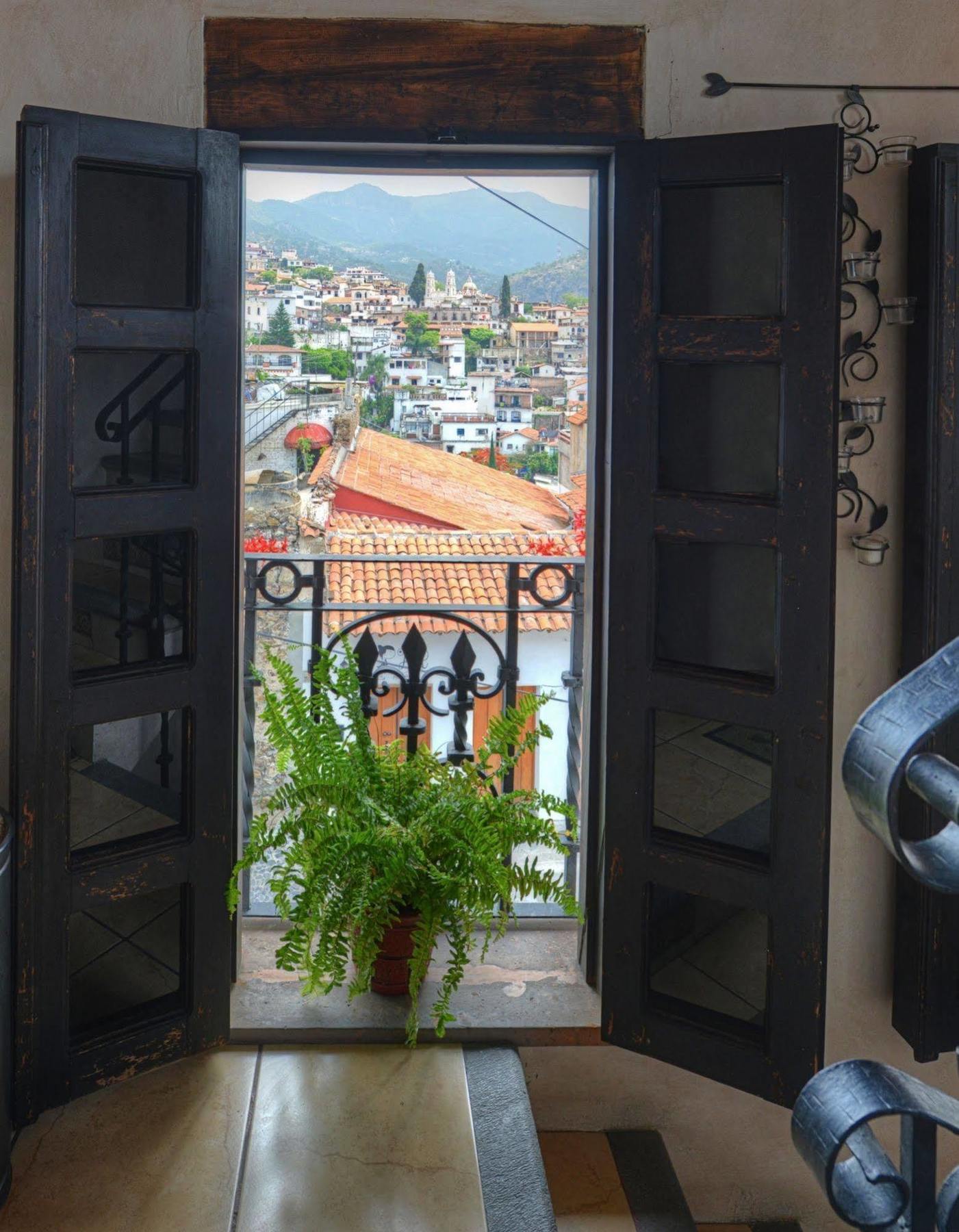 La Casa Del Laurel Hotel Taxco de Alarcon Bagian luar foto