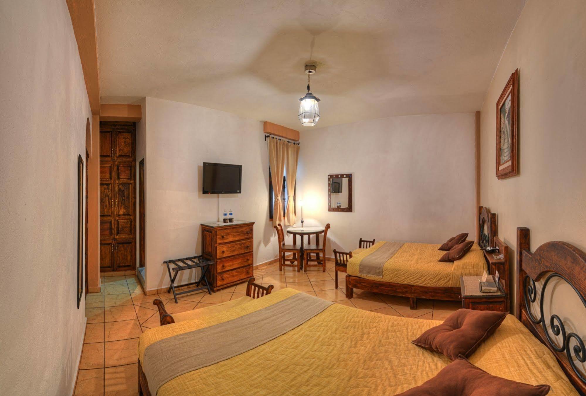 La Casa Del Laurel Hotel Taxco de Alarcon Bagian luar foto