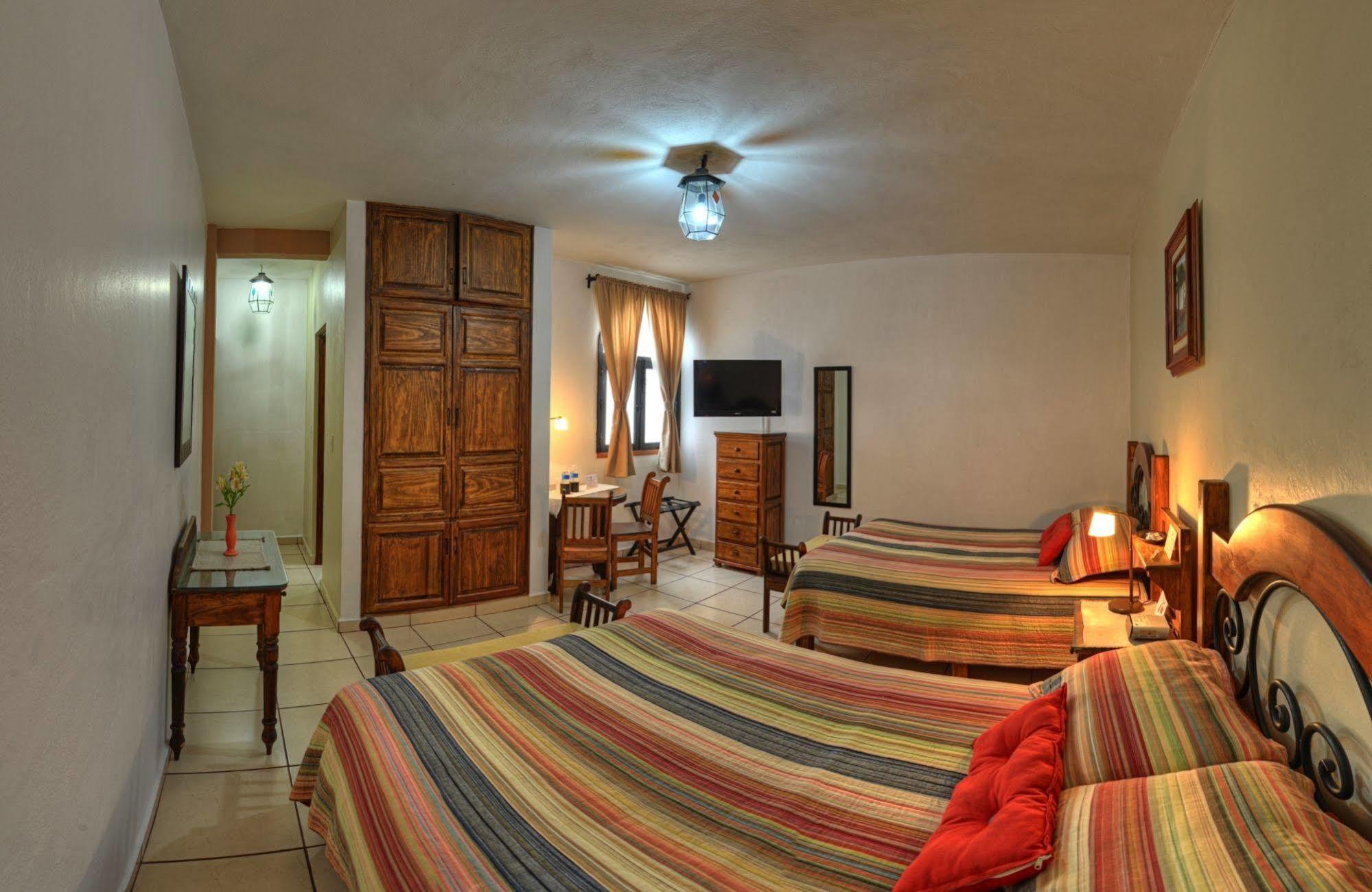La Casa Del Laurel Hotel Taxco de Alarcon Bagian luar foto