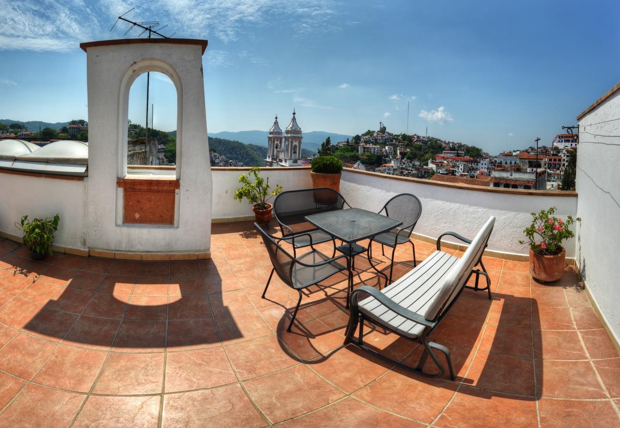 La Casa Del Laurel Hotel Taxco de Alarcon Bagian luar foto